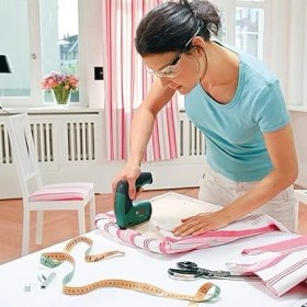 Resim Akülü Zımba Veya Çivi Çakma Tabancası (Entegre Akü, 3.6 Volt, 30 Darbe/dak, Metal Kutuda) 