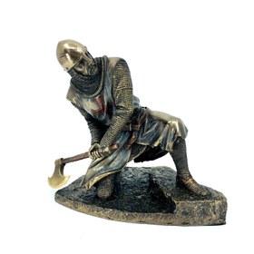 Resim Balta ile Savaşan Orta Çağ Tapınak Şövalyesi Koleksiyonluk Biblo 