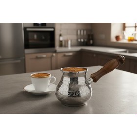 Resim El Yapımı 350ml Dekoratif İşlemeli Ahşap Saplı Kalın Pirinç Cezve 9,5cmx10cm 