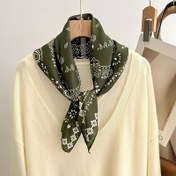 Resim Kadın Vintage Çiçek Baskılı Şal - %100 Polyester, Esnemez, Sıcak ve Rüzgar Geçirmez, Rahat Dışarı Çıkışlar için Dekoratif Aksesuar, Elde Yıkanabilir, Yeşil ile Beyaz ve Sarı Çiçek Desenli, Şık Boyunluk | Çiçek Desenli Şal | Polyester Kumaş, Şal 