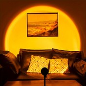 Resim 360° Dönen Günbatımı Projeksiyonlu LED Gece Lambası, Ev Dekoru için Akrilik Gölge ile USB Güçlü Turuncu Lamba, Yatak Odası Atmosferi, Parti Fotoğrafçılığı ve Sahil Temalı Alanlar, Rahat Yatak Odası Lambası | Dekoratif Duvar Lambası | Vücut Gövde Lambası, Yatak Odası Lambası 
