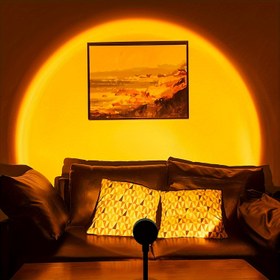 Resim 360° Dönen Günbatımı Projeksiyonlu LED Gece Lambası, Ev Dekoru için Akrilik Gölge ile USB Güçlü Turuncu Lamba, Yatak Odası Atmosferi, Parti Fotoğrafçılığı ve Sahil Temalı Alanlar, Rahat Yatak Odası Lambası | Dekoratif Duvar Lambası | Vücut Gövde Lambası, Yatak Odası Lambası 
