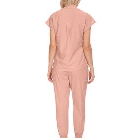 Resim Kadınlar için hazırlanmış hastane ameliyatları, diş klinikleri ve güzellik salonları için tasarlanmış üst ve pantolonlu kadın scrub seti. 