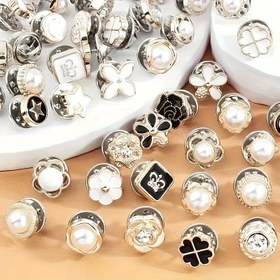 Resim 50 adet Zarif Görünmez Güvenlik Pinleri - Metalik Anti-Parlama Karışık Renkler, Gömlekler, Elbiseler, Ceketler için Dekoratif Çiçek, Yıldız ve Kalp Tasarımları - Dayanıklı Çok Amaçlı Giyim Bağlantıları, Dikiş, El Sanatları ve DIY Projeleri için Çok Yönlü Kumaş Klipsleri, Kumaş Klipsi, Şık Kumaş Aksesuarları, Dayanıklı Kumaş Pinleri 