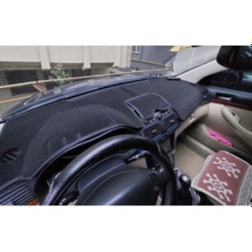 Resim 2003-2009 Modellerine Uygun Toyota Avensis Torpido Koruma Halısı Siyah Kenar Renk Siyah 