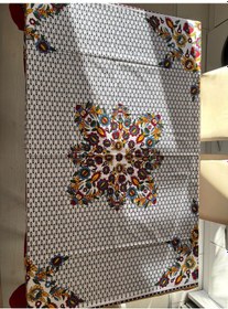 Resim Kolay Temizlenebilir Renkli Cıvıl Cıvıl Desenli Masa Örtüsü 170x170 Cm Beyaz - Siyah 