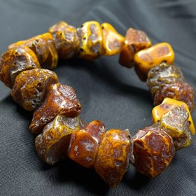 Resim Siyah eski amber bilezik, hem erkekler hem de kadınlar için uygun, mükemmel bir çift hediyesi, günlük giyim için veya doğum günü hediyesi olarak. 