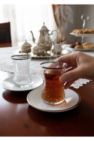 Resim Paşabahçe Lizbon Gümüş Kesme Dekorlu 12 Parça İncebelli Çay Takımı - Porselen Tabaklı Set Şeffaf 