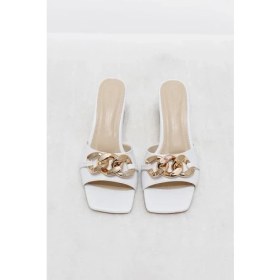 Resim Senyoreta 80 Kadın Zincir Tokalı 6 cm Kaplamalı Topuklu Şık Terlik Beyaz 