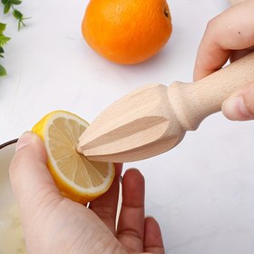 Resim Doğal Ahşap Limon Sıkacağı - Ergonomik Saplı Manuel Narenciye Meyve Presi, Taze Limon, Portakal ve Greyfurt Suyu için Mutfak Aleti - Ev & Seyahat İçin Kompakt Tasarım, Rustik Mutfak Eşyası, Pürüzsüz Yüzey 