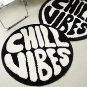 Resim 1 Adet Chill Vibes Yuvarlak Peluş Mat - Yumuşak, Yıkanabilir Siyah Beyaz İmitasyon Kaşmir Mat, Oturma Odası veya Yatak Odası Dekoru İçin Uygun, Makinede Yıkanabilir, Şık Ev Aksesuarı | Yapay İmitasyon Kaşmir Hissi ile Zarif İç Mekan Matı 