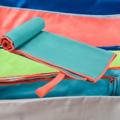Resim Yüksek Emicilikli Yoga Havlusu, Canlı Renkli Tasarım, Polyester Lif, Makinede Yıkanabilir, Yoga ve Pilates için Mükemmel, Plaj Havlusu 