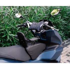 Resim HONDA PCX Motosiklet Çocuk Koltuğu, Deri, Kollu, 4-8 Yaş Arası, Emniyet Kemerli 