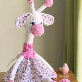 Resim Amigurumi Zürafa Oyuncak - Fuşya Elbiseli 