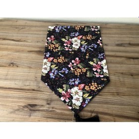 Resim Siyah Zemin Çiçek Desenli Runner Çok Renkli 