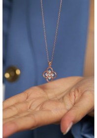 Resim Erdobia Zirkon Taşlı Rose One Cleef Yonca Gümüş Kolye 