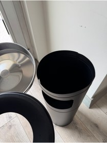 Resim Berta Hijyen Özel Seri Lüks Model Kolon Küllük Mat Siyah Ayaklı Küllük -Büyük Çap 21cm Mat Renk Stoklarla Sınırlı 