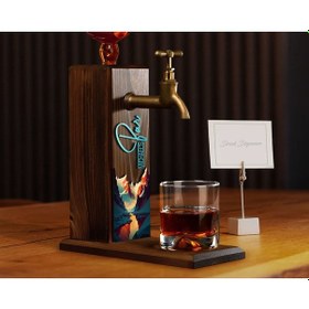 Resim Bk Gift Kişiye Özel Kabartma İsimli Manzara Tasarımlı Musluklu Ahşap Viski Standı-3 Viski Çeşmesi, Doğum Günü Hediyesi, İçki Dispenseri Kobitmeyen1378 