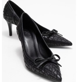 Resim Luvishoes Luvi Shoes Camden Siyah Desenli Fiyonklu Kadın Topuklu Ayakkabı Siyah 