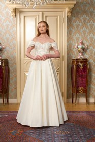 Resim Lenta Wedding Beyaz Üç Boyutlu Gül ve tüy Detaylı Saten Maxi Boy Helen Gelinlik 