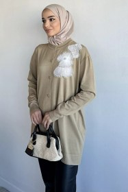 Resim Çiçek Figürlü Ön Düğmeli Tesettür Triko Hırka (s-m-l-xl Beden Uyumludur.) Bisküvi TZL-P-00018076 