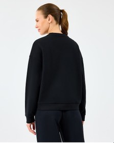Resim Skechers W Essential Crewneck Sweatshirt Kadın Siyah Sweatshirt S2610011-3817 Siyah 