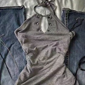 Resim Y2K Kadınlar için Ayarlanabilir Bağcıklı Kolsuz Halter Boyun Üstü - Gri Günlük Şık Gömlek, Makinede Yıkanabilir Her Mevsim Katmanlama Parçası, Çok Yönlü Giysi, Yumuşak Kumaş, Basit Tasarım, Günlük Kıyafet, Minimalist Moda, Rahat Kalıp, Şık Bluz, Moda Severler İçin 