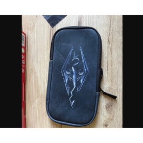 Resim esdekor Hori Skyrim Limited Edition Bethesda Nintendo Switch Uyumlu Konsol Aksesuar Kılıf Resmi 1 Adet 