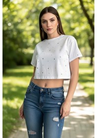 Resim Kadın Zımba Detaylı Beyaz Crop T-shirt 
