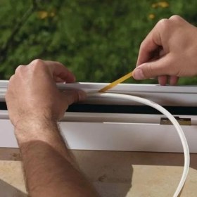 Resim Kapı ve Pencere Fitili - 2,80 M x 2 (Toplam 5,6 M) Pimapen Izolasyon Bandı, Soğuk Hava ve Toz Önleyici Yalıtım Fitili, Ses ve Isı Yalıtımı Için Kendinden Yapışkanlı Conta (Beyaz) 