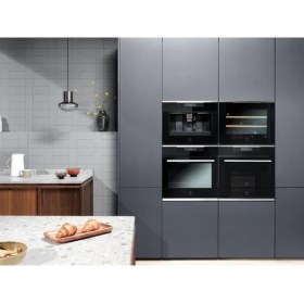 Resim Electrolux Şarap Dolabı 18 Şişe Kapasiteyle Modern Tasarım ve Sessiz Çalışma Özelliği 