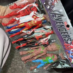 Resim 8 adet Marvel Avengers Captain America Iron Spider-Man Thanos Hulk Black Panther Thor Aksiyon Figürleri Doğum Günü Hediyesi Arkadaşlar ve Mezuniyet Sezonu için 
