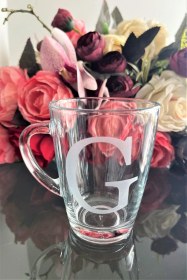 Resim Kişiselleştirilmiş G Harfli Cam Kupa 300 Cc - Tekli Lazer Kesim Dekoratif Hediyelik Bardak Şeffaf 