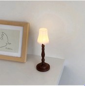 Resim Geeroyoo Modern Led Masa Lambası: Yatak Odası Ve Ofis İçin Şık Ve Göz Koruyucu Aydınlatma EP66 