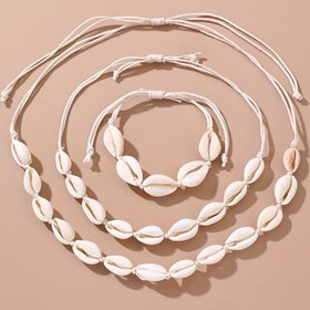 Resim 3 parça/set Bohem Tarzı El Dokuma Kabuk Kolye Bilezik Halhal Seti Doğal Kabuk Düğüm Ayak Zinciri Örgülü Bangle Tatil Şık Çok Yönlü Yaratıcı Takı Aksesuarları Kadınlar için 