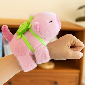 Resim Sevimli Capybara Peluş Oyuncak Seti Düğme Detayları ile - Yumuşak Pembe Yastık ve Yeşil Kurdele Peluş, Giyinme ve Oyun için İdeal 