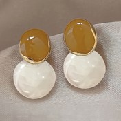 Resim Kadınlar için 1 Çift Şık Fransız Esintili Retro Minimalist Geometrik Reçine Çivi Küpeler - Günlük Kullanım & Partiler için İdeal, Zarif Beyaz & Sarı Tasarım, İlginç Küpeler 