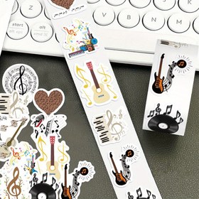 Resim 500 adet/rol Müzik Temelli Sticker Rulosu - Gitarlar, Vinil Plaklar ve Müzik Notları ile Su Geçirmez DIY Stickerlar - Dizüstü Bilgisayarlar, Kasklar, Su Bardakları, Zarf ve Daha Fazlası için İdeal - Müzik Sevgilileri, Müzik Odası Dekoru için İdeal | Canlı Sticker Tasarımı | Su Geçirmez Stickers, Müzik Dekoru 