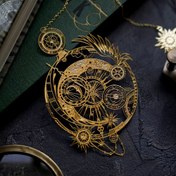 Resim Steampunk Kitap Ayracı - Altın Saat Yüzeyli Vintage Göksel Astronomi Tasarımı, Pusula Gülü - Dayanıklı Metal Görünümlü Kitap Ayracı, Bilim Severler ve Tarih Tutkunları İçin - Masa Dekoru - Model Z52, Okuma Arkadaşı, Detaylı İşçilik, Premium Kaplama, Benzersiz Aksesuar, Hediye Seçimi 