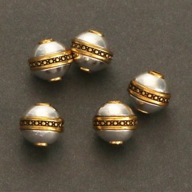 Resim 10MM Tasarımcı AT Altın Gümüş Çift Renk Döküm Metal Çizgili Yuvarlak Disk Aralayıcılar Gevşek Boncuklar Noktalar DIY El Yapımı Kolye Bileklik Küpe Takı Yapımı Aksesuarları 5 Adet 