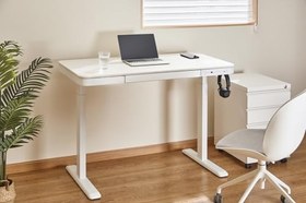 Resim Voltix Elektrikli Çalışma Masası Yüksekliği Ayarlanabilir Ofis Masası Hafızalı 1x Type-C 1x Usb-A ve Wireless Şarj Destekli Şık Modern Bilgisayar Masası 