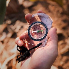 Resim Lanyard ile Açık Mini Akrilik Harita Ölçeği Pusulası - Şeffaf, Dayanıklı ABS, Pil Gerektirmez, Yürüyüş ve Kamp Navigasyonu için İdeal, Kamp Aksesuarları 