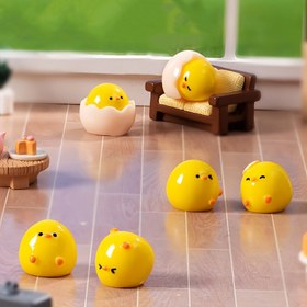 Resim 6 Adet Çağdaş Reçine Karikatür Civciv Figürleri, Minyatür Yumurta Kabuğu Tavuk Heykelleri, DIY Dekor, Masaüstü ve Araba Süsleri için, Çeşitli Oda Tipleri için Esnek, Noel, Paskalya, Şükran Günü, Yılbaşı ve Evrensel Tatiller için İdeal, Elektrik Gerektirmez 