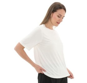 Resim Skechers W Lounge Regular Crew Neck Kadın T-Shirt Beyaz 