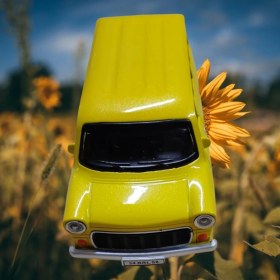Resim Nostaljik Lezzetler Nostaljik Metal Çek Bırak Ford Sesli ve Işıklı Minibüs Sarı ( 1/36 Ölçek ) 