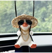 Resim Honmex Oto İç Dekorasyon Güneş Gözlüğü Ve Kolye Takılı Trenli Sallanan Ördek Ayna Askısı Toplu Satış 