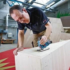 Resim Storemax Professional Gst 12V-70 Akülü Dekupaj Testere (12 Volt, Solo, 1.500-2.800 Strok/dak, Ahşapta Kesme Derinliği: 70 Mm, Karton Kutuda) 