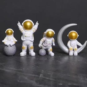 Resim 4 adet Astronot Masa Süsü, Havacılık Tutkunları İçin, Parti Sahne Dekorasyonu, Ev Oturma Odası TV Dolabı Dekorasyonu, Ofis Dekorasyonu, Araba Süsleri İçin Uygun 