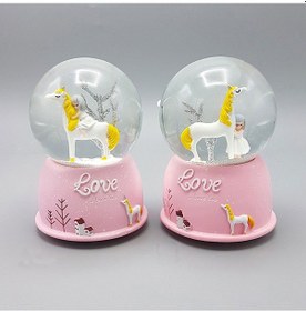 Resim Büro Ev Ofis Hediyesi İçin Tekli Mini Işıklı Atlı Sevimli Kız Fügür Kar Küresi 