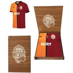 Resim Galatasaray Lisanslı 24/25 İç Saha Taraftar Forma Aslan Kutulu 001 